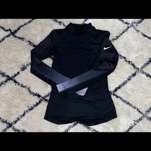 Nike top